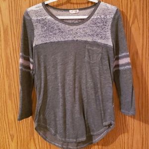Long sleeve gray t-shirt
